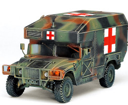 1:35 M997 Ambulance