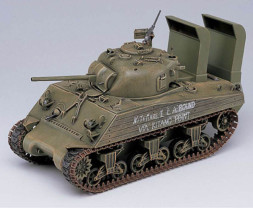 1:35 USMC M4A2 (75) Sherman, Pacific Theater