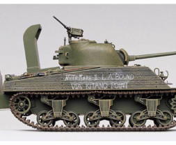 1:35 USMC M4A2 (75) Sherman, Pacific Theater