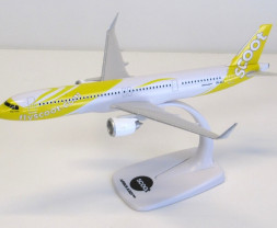 1:200 Airbus A321-271NX, Scoot, 2010s Colors, Wings of Change (Snap-Fit)