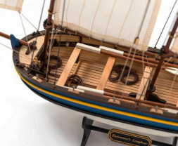 1:50 Captain's Longboat HMS Endeavour