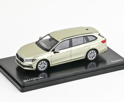 1:43 Škoda Superb IV Combi (2023) – žltá Ice Tea metalíza