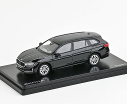 1:43 Škoda Superb IV Combi (2023) – čierna Ebony metalíza