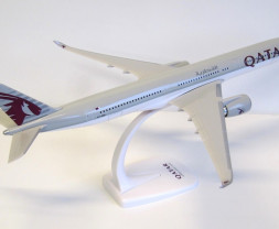 1:200 Airbus A350-1041, Qatar Airways, 2010s Colors (Snap-Fit)